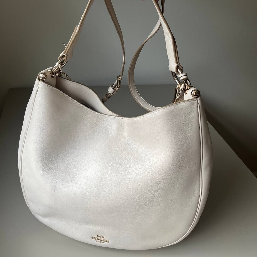 COACH Mae Nomad Hobo Glovetanned Leather Shoulder Crossbody Handbag Bag White